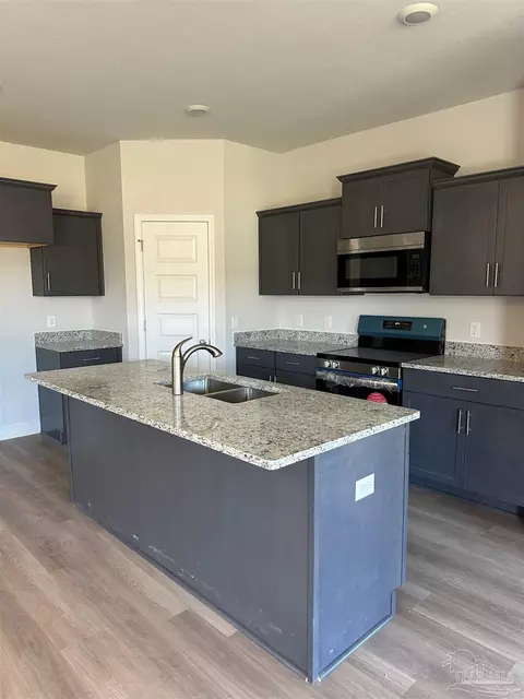 2745 Avalon St, Cantonment, FL 32533 photo 6