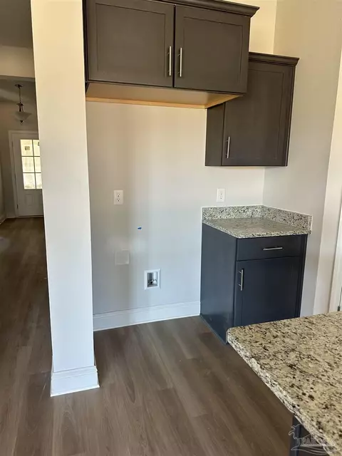 2745 Avalon St, Cantonment, FL 32533 photo 9
