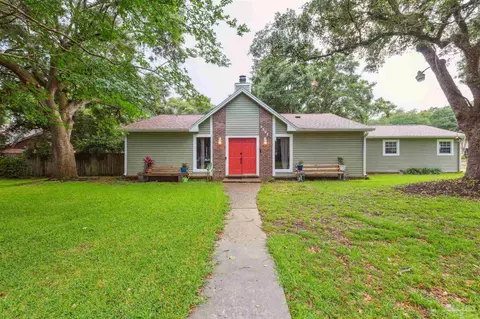 3207 Raines St, Pensacola, FL 32514