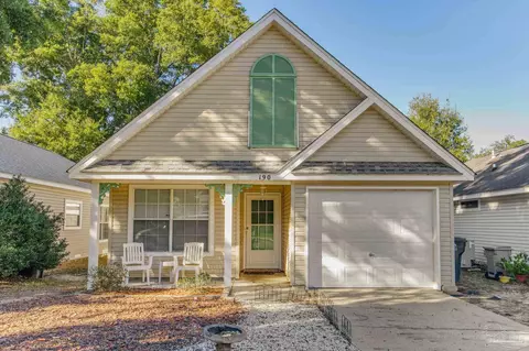 190 Wildflower Ln, Pensacola, FL 32514