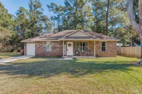 4492 Edgewood Dr, Milton, FL 32583