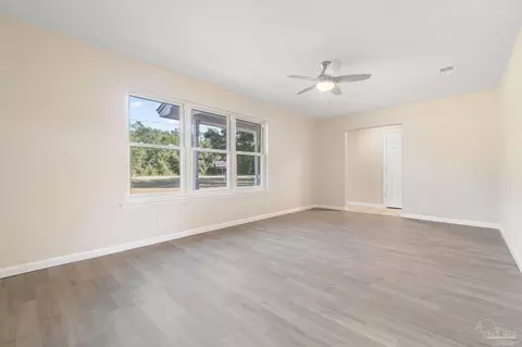 4689 E Spencer Field Rd, Pace, FL 32571 photo 7