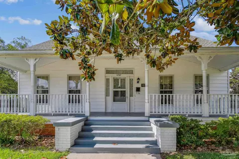 6767 Berryhill St, Milton, FL 32570