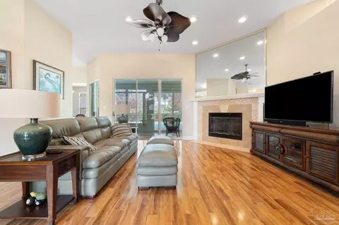 3232 Cobblestone Dr, Pace, FL 32571 photo 8