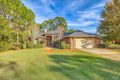 1628 Champagne Ave, Gulf Breeze, FL 32563