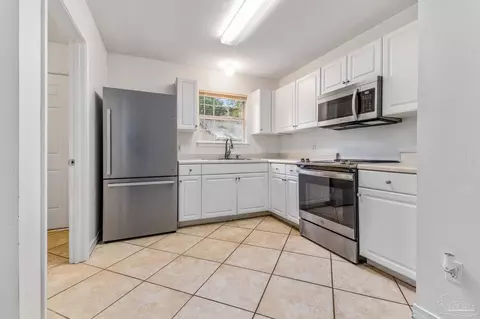 5902 Independence Dr, Milton, FL 32570 photo 6