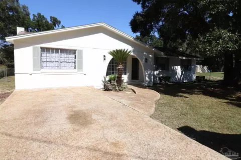 630 Bullard Ave, Pensacola, FL 32514