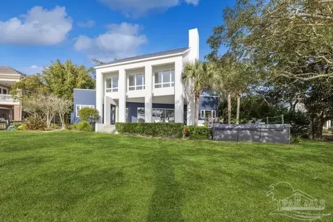 4407 Soundside Dr, Gulf Breeze, FL 32563