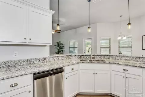6087 Parsonage Cir, Milton, FL 32570 photo 17