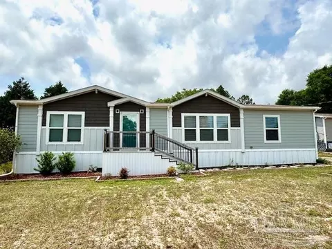 4625 Thoroughbred Dr, Milton, FL 32583