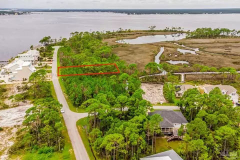 5931 Red Cedar St, Pensacola, FL 32507