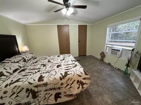 4175 5th Ave, Pace, FL 32571 photo 9