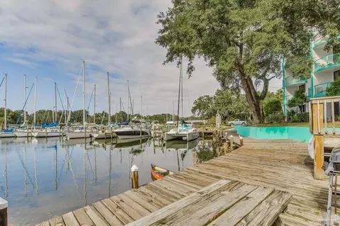 201 S Stillman St #107, Pensacola, FL 32505