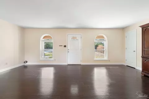 6252 Glendale Dr, Milton, FL 32570 photo 8