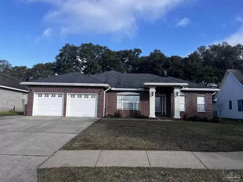 2332 Caddy Shack Ln, Pensacola, FL 32526