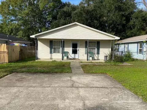 8433 Cherry Ave, Pensacola, FL 32534