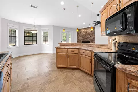 4235 Regency Dr, Pace, FL 32571 photo 8