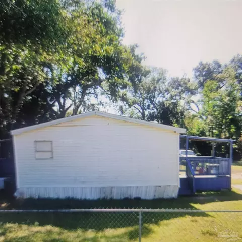 2715 W Bobe St, Pensacola, FL 32505