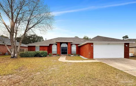 1109 Freeboard Blvd, Pensacola, FL 32507