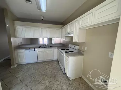 5607 Silver Star Ct, Milton, FL 32583 photo 10
