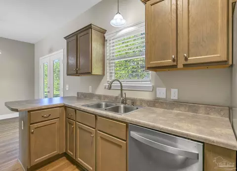 Kitchen - 151 Mintz Ln, Cantonment, FL 32533 photo 6 of 13