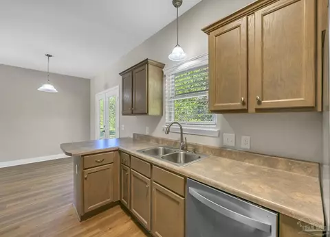 Kitchen - 151 Mintz Ln, Cantonment, FL 32533 photo 10 of 13