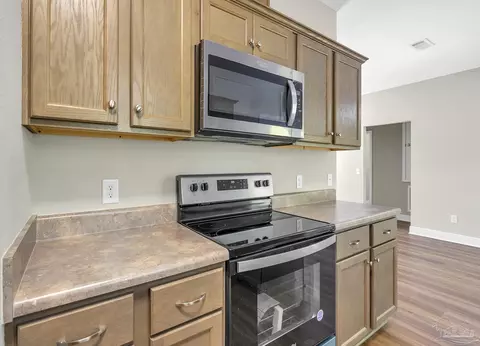Kitchen - 151 Mintz Ln, Cantonment, FL 32533 photo 7 of 13