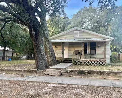 2212 Mcleod St, Pensacola, FL 32502