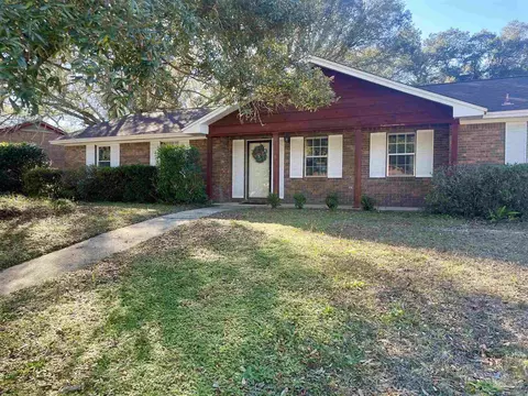 8195 Sedgefield Dr, Pensacola, FL 32507