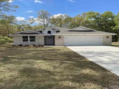 5253 Burt Ln, Pace, FL 32571