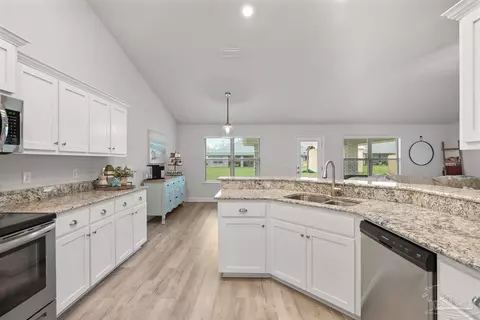 6112 Parsonage Cir, Milton, FL 32570 photo 15