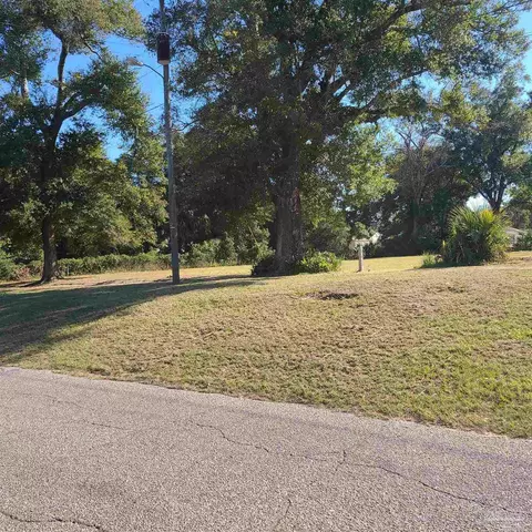 1200 W Blk W Lee St, Pensacola, FL 32501