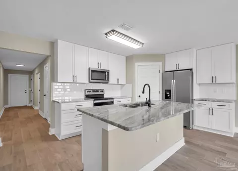 Kitchen - 4725 Integrity Ct, Milton, FL 32570 photo 1 of 4