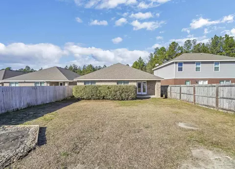 Exterior - 4725 Integrity Ct, Milton, FL 32570 photo 3 of 4