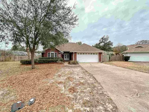 1830 Donegal Dr, Cantonment, FL 32533