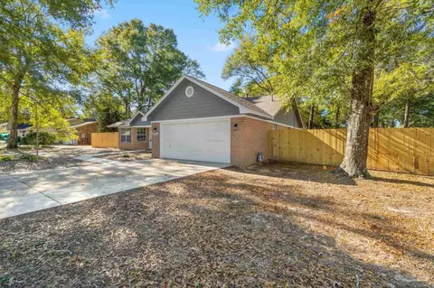 5161 Trenton Dr, Pace, FL 32571 photo 4