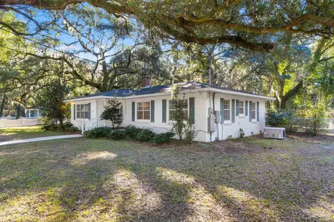 4449 Garcon Point Rd, Milton, FL 32583