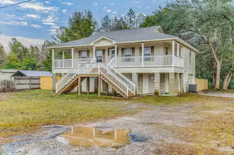 7156 Eastgate Rd, Milton, FL 32570