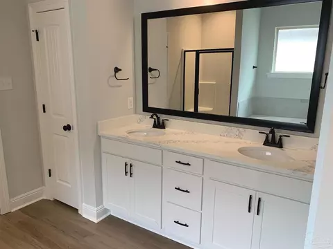 Bath - 4605 Sago Palm Cir 10-c #10-C ( ), Pace, FL 32571 photo 1 of 2