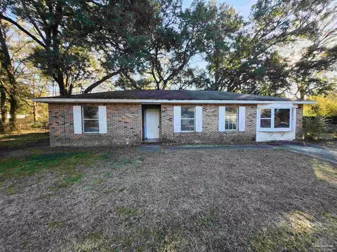 6457 Bass Ln, Milton, FL 32570