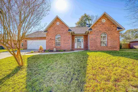 505 Turnberry Rd, Cantonment, FL 32533
