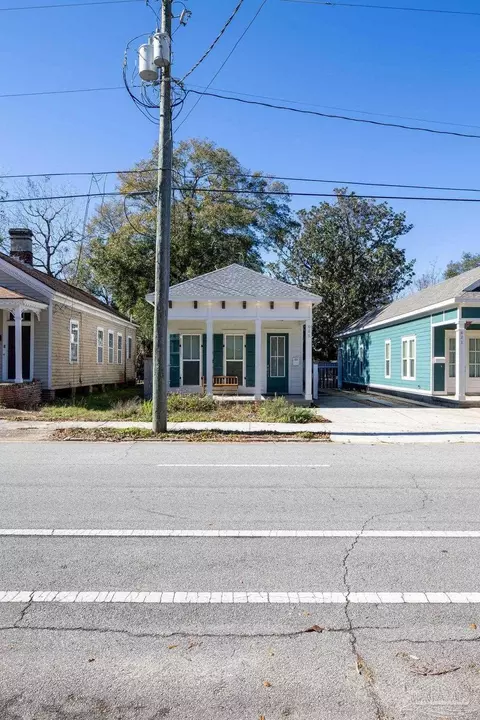 611 N Davis Hwy, Pensacola, FL 32501