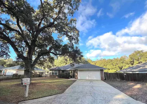 6731 Summit Dr, Milton, FL 32570