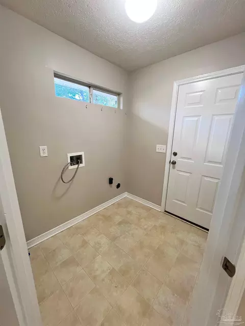 6731 Summit Dr, Milton, FL 32570 photo 8