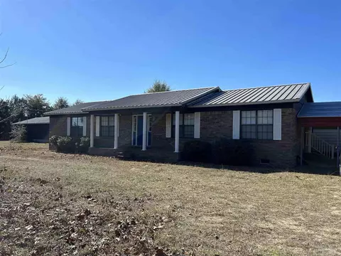 4625 Blue Ribbon Dr, Milton, FL 32583