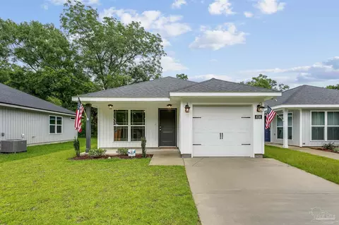 8447 Calvert St, Pensacola, FL 32514