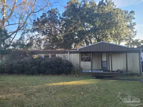 3987 Whitehall Dr, Pace, FL 32571 photo 1