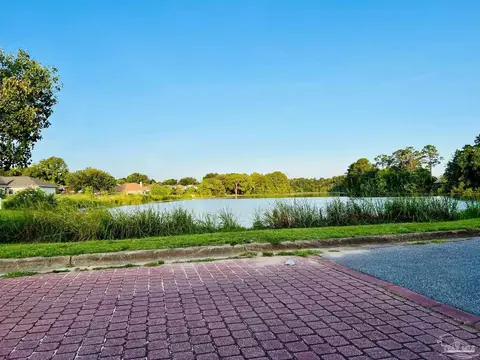 6045 Toulouse Dr, Pensacola, FL 32505