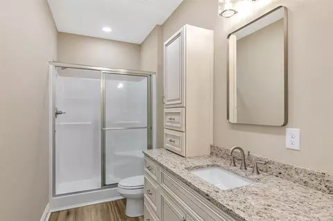 Bath - 2763 Garcon Point Rd, Milton, FL 32583 photo 2 of 3