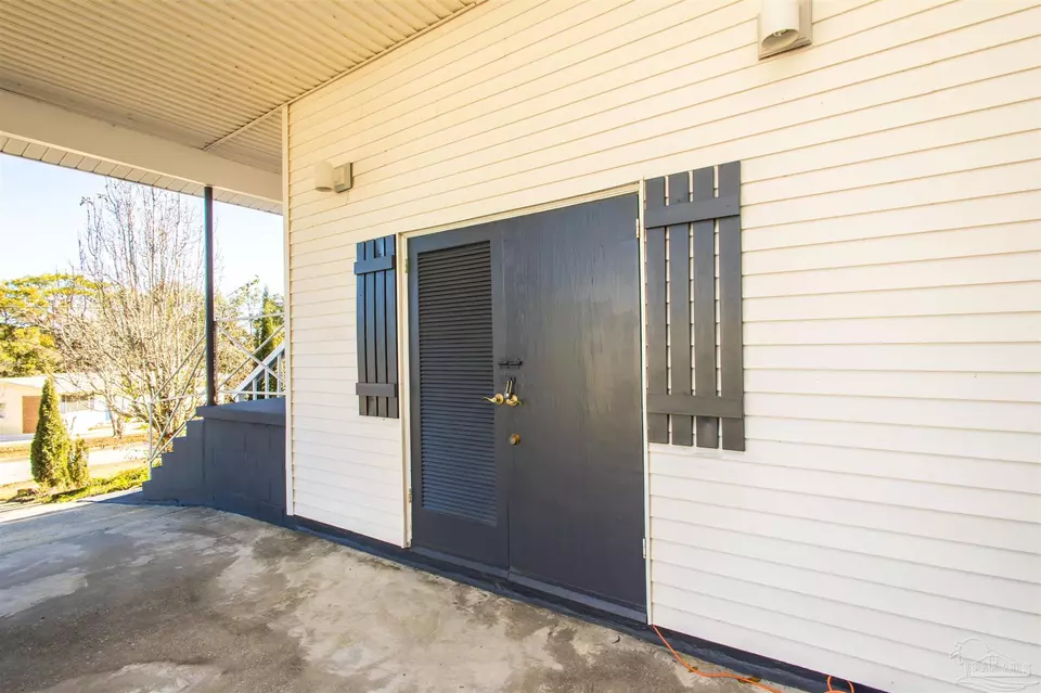 5053 Crestwood Rd, Pensacola, FL 32503 photo 3